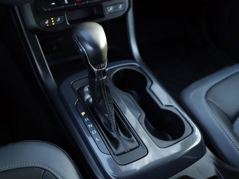 Used 2022 Chevrolet Colorado Z71 image 19