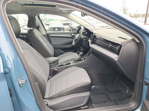New 2026 Volkswagen Jetta SE FWD image 17