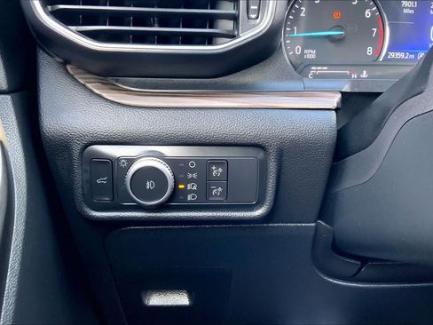 Used 2020 Ford Explorer Limited RWD image 35