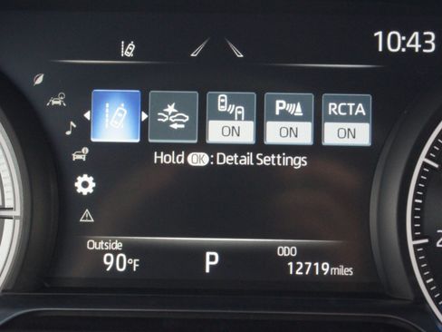 Used 2023 Toyota Venza Nightshade AWD/4WD image 4