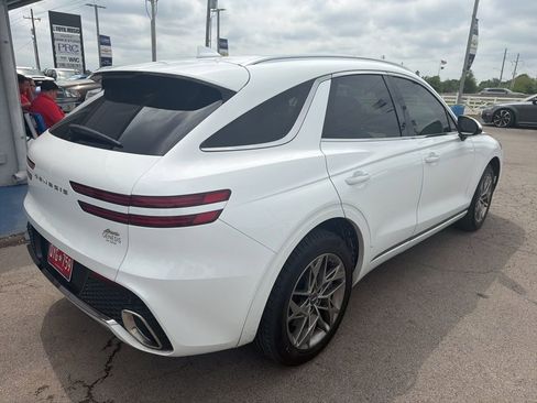 Used 2025 Genesis GV70 2.5T w/ Select Package image 3