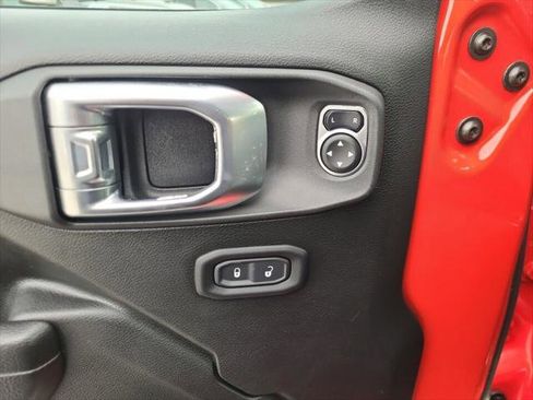 Certified 2023 Jeep Wrangler Unlimited Rubicon 4xe AWD/4WD image 34