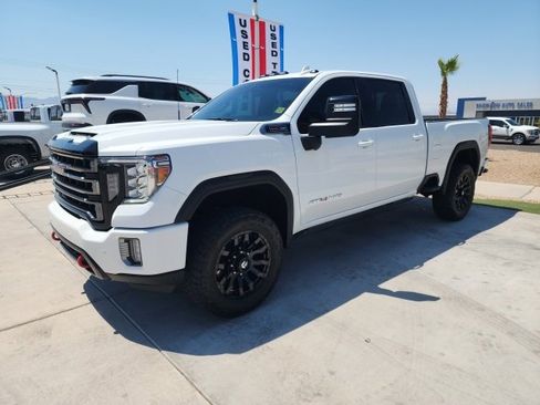 Used 2022 GMC Sierra 2500 AT4 w/ AT4 Preferred Package image 8