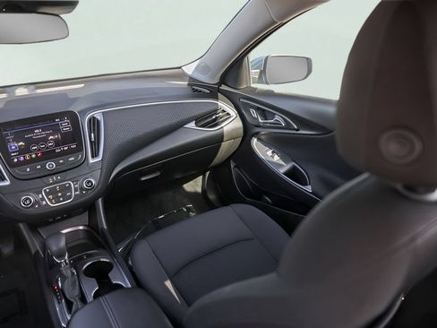 Used 2025 Chevrolet Malibu LT FWD image 29
