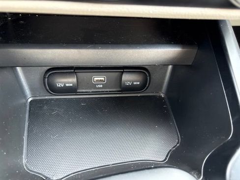 Used 2025 Kia Soul LX FWD image 15