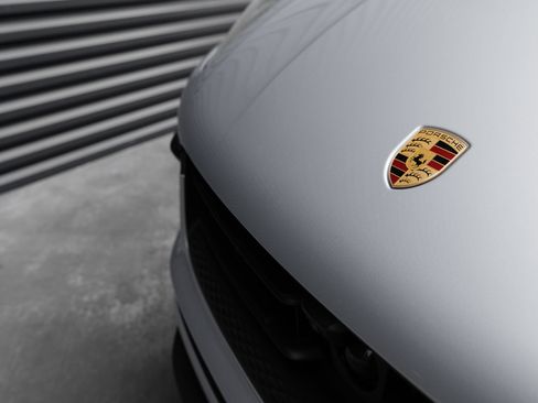 Certified 2026 Porsche Macan AWD/4WD image 39