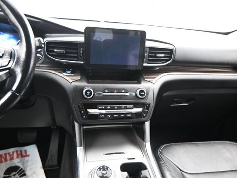Used 2020 Ford Explorer Limited AWD/4WD image 22