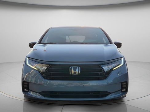 Used 2023 Honda Odyssey Sport image 4