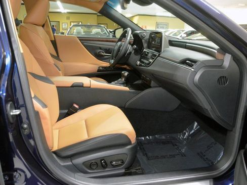 Used 2022 Lexus ES 350 w/ Premium Package FWD image 23