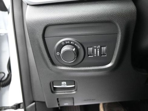 New 2026 Jeep Grand Cherokee L 4WD image 38