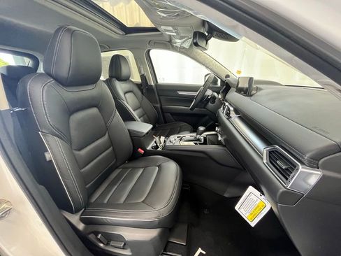 New 2025 MAZDA CX-5 AWD 2.5 S w/ Premium Plus Pkg image 12