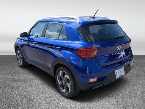 New 2025 Hyundai Venue SEL image 5