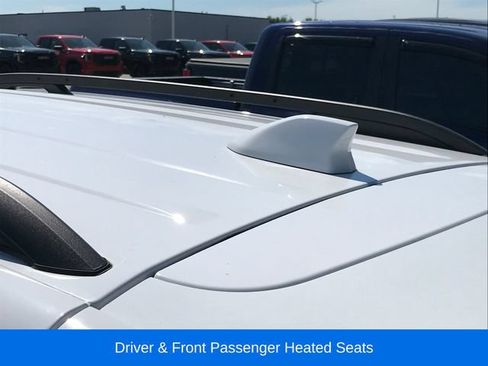 Used 2024 GMC Terrain SLE w/ Driver Convenience Package AWD/4WD image 8
