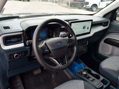Used 2025 Ford Maverick XLT w/ XLT Luxury Package AWD/4WD image 17