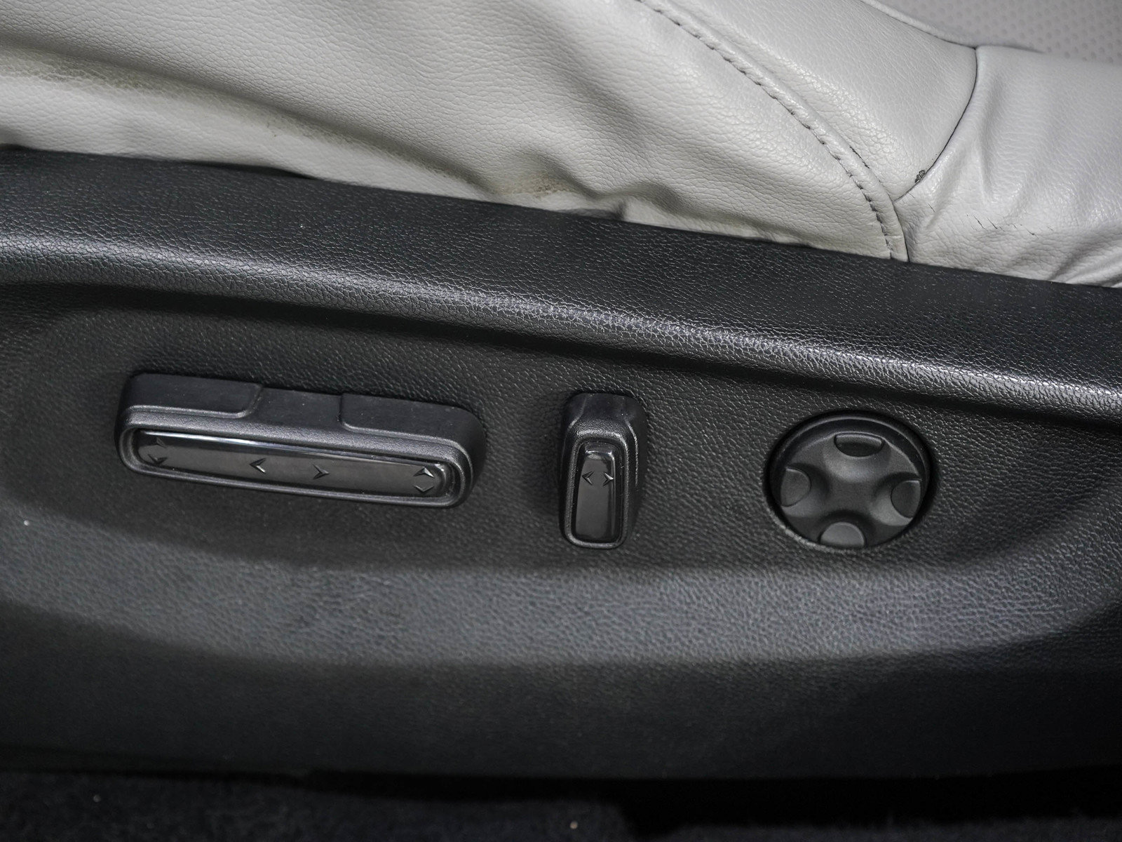 Used 2017 Honda CR-V Touring image 24