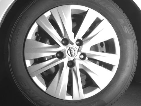 Used 2025 Nissan Sentra S image 11