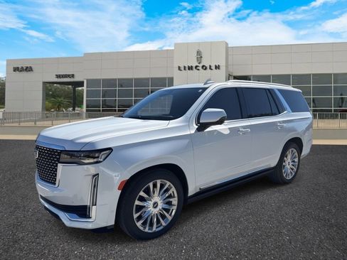 Used 2023 Cadillac Escalade Premium Luxury w/ Performance Package image 7