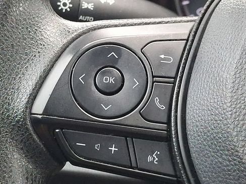 Used 2022 Toyota RAV4 XLE w/ Convenience Package AWD/4WD image 17