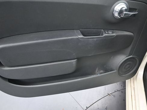 Used 2019 FIAT 500 Pop w/ Urbana Appearance Package FWD image 11
