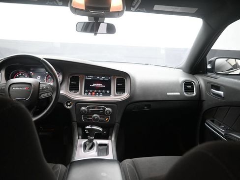 Used 2023 Dodge Charger SXT RWD image 12