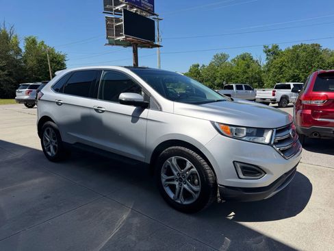 Used 2017 Ford Edge Titanium w/ Technology Package AWD/4WD image 20