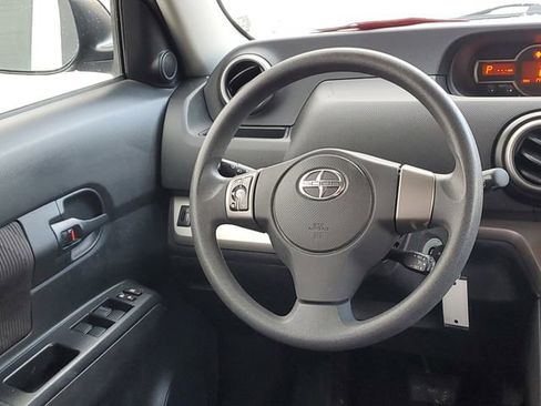 Used 2015 Scion xB image 11