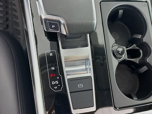 Used 2022 Audi Q7 3.0T Premium Plus AWD/4WD image 18