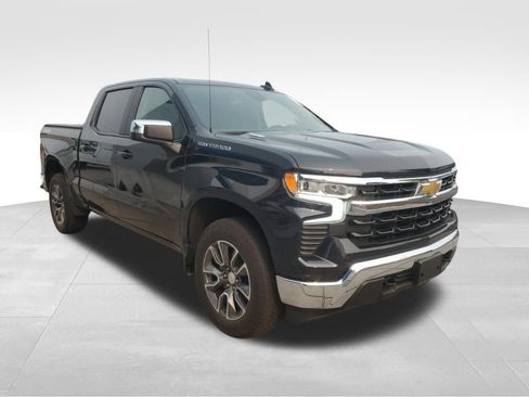 Used 2024 Chevrolet Silverado 1500 LT AWD/4WD image 7