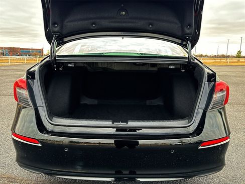 Used 2024 Honda Civic Touring image 24