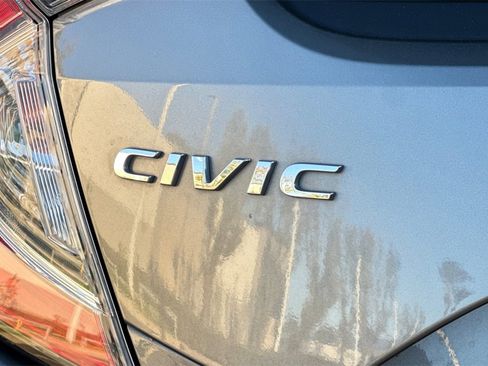Used 2018 Honda Civic EX image 31