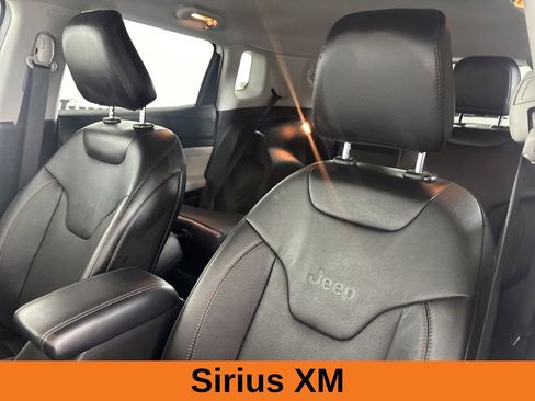 Used 2022 Jeep Compass Limited AWD/4WD image 9