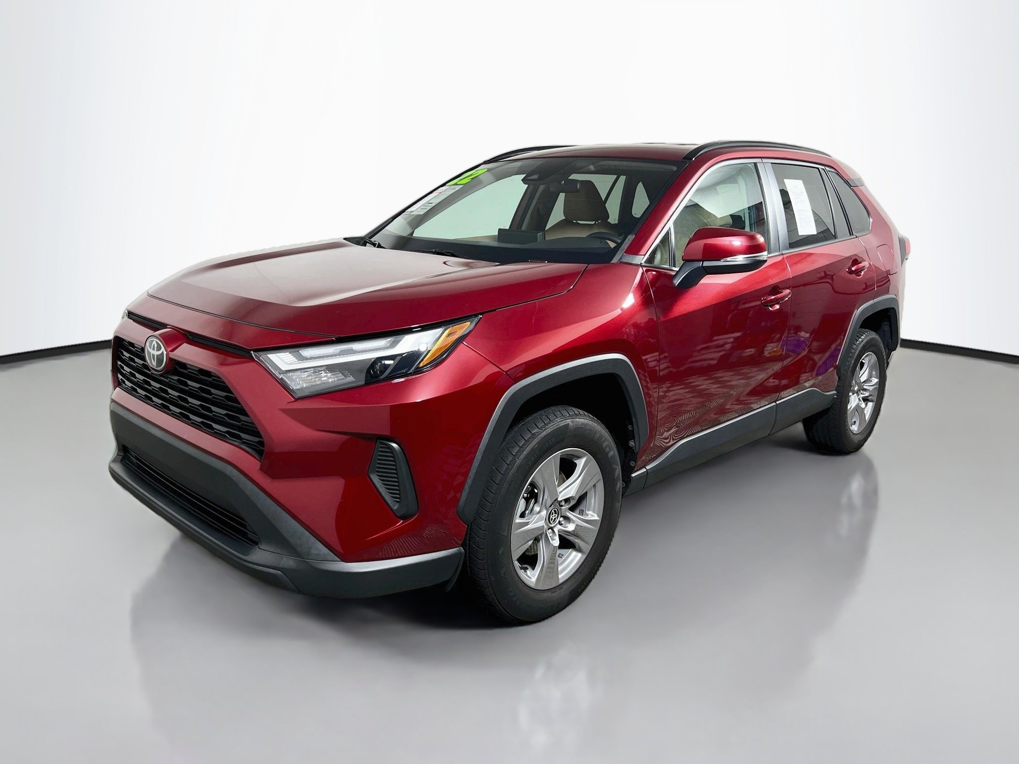 Used 2022 Toyota RAV4 XLE FWD image 10