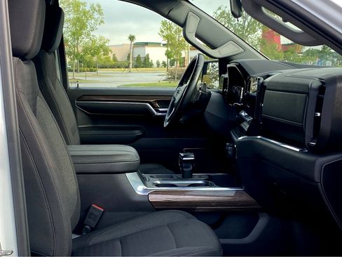 Used 2024 Chevrolet Silverado 1500 LT Trail Boss w/ Protection Package image 7