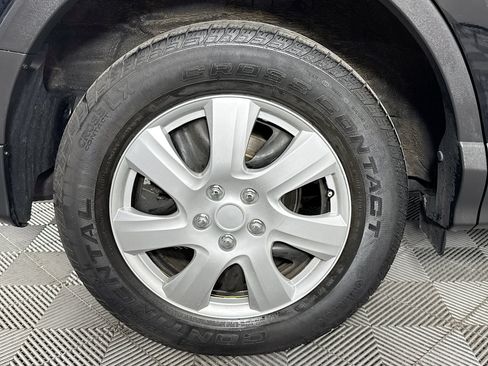 Used 2018 Toyota RAV4 LE w/ All Weather Liner Package AWD/4WD image 30
