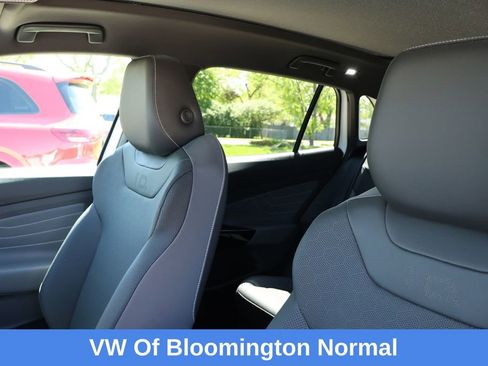 Used 2025 Volkswagen ID.4 Pro S image 10