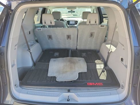 Used 2018 GMC Acadia SLE image 8