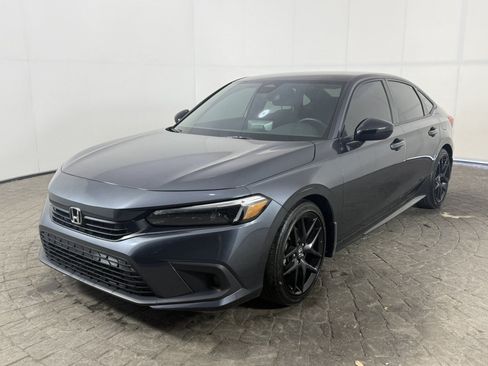 Used 2024 Honda Civic Sport image 3