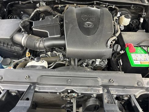 Used 2020 Toyota Tacoma SR w/ SX Package AWD/4WD image 28