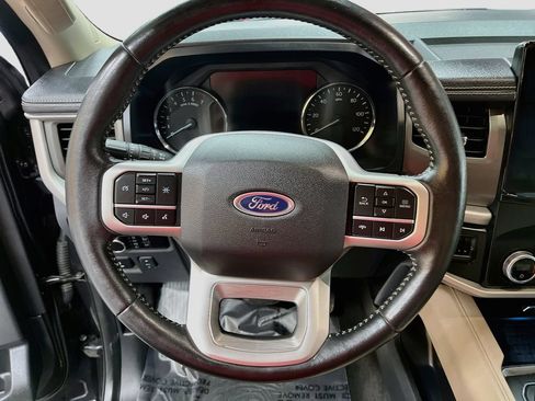 Used 2024 Ford Expedition XLT AWD/4WD image 11