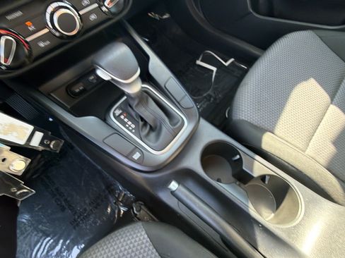 Used 2024 Kia Soul LX w/ Option Group 015 FWD image 27