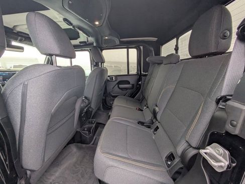 Used 2024 Jeep Gladiator Sport image 11