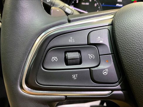 Used 2022 Buick Envision Avenir w/ Safety Package FWD image 12