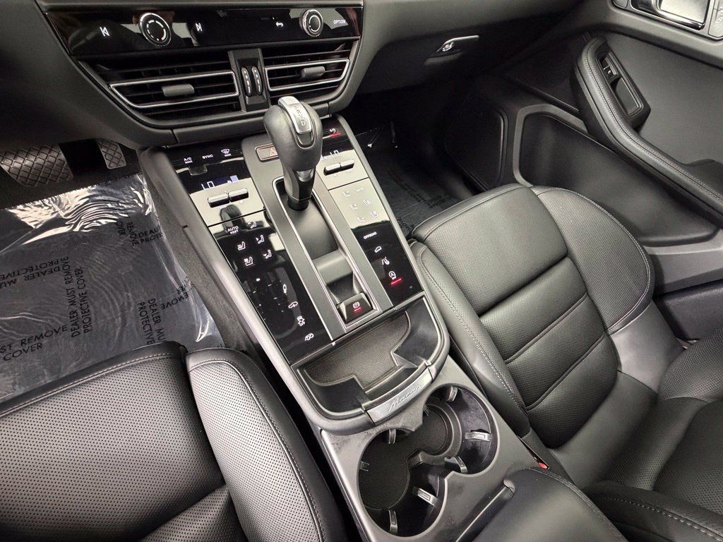 Certified 2023 Porsche Macan GTS AWD/4WD image 35