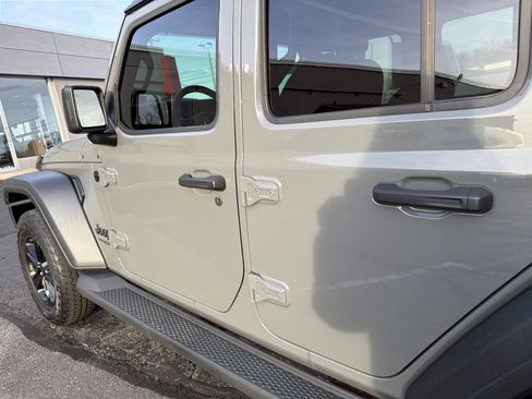 Certified 2021 Jeep Wrangler Unlimited Sport image 11