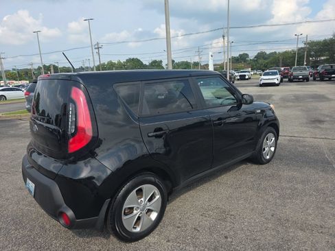 Used 2014 Kia Soul FWD image 4