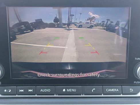 Used 2025 Nissan Rogue SV FWD image 14