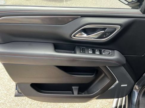 Used 2021 Chevrolet Tahoe RST w/ Luxury Package AWD/4WD image 18
