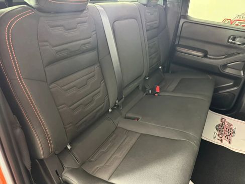 Used 2025 Nissan Frontier PRO-4X w/ Pro Convenience Package AWD/4WD image 38