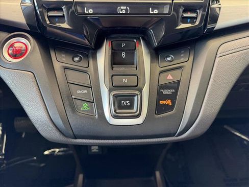 Used 2018 Honda Odyssey EX image 17