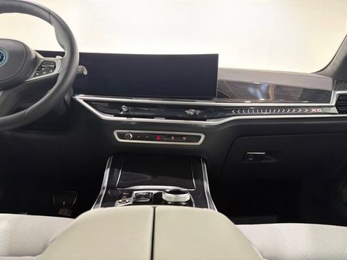 Used 2026 BMW X5 xDrive50e w/ Executive Package AWD/4WD image 35